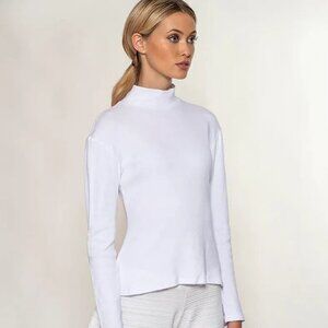 Madame L Bamboo + Cotton Blended Turtleneck NWT XL